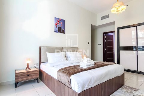 Apartment in Glitz, Dubai Studio City, Dubai 2 bedrooms, 120 sq.m. № 66633 - photo 5