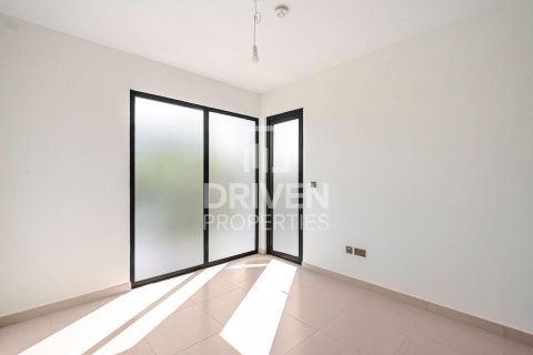 Townhouse in Aura, Tilal Al Ghaf, Dubai 3 bedrooms, 201 sq.m. № 66631 - photo 12