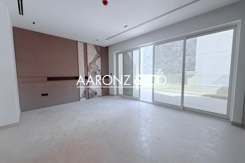 Townhouse in Jumeirah Village Circle, Dubai 4 bedrooms, 285 sq.m. № 94459 - photo 4