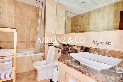 Apartment in Dubai Marina, Dubai 2 bedrooms, 161 sq.m. № 94461 - photo 21