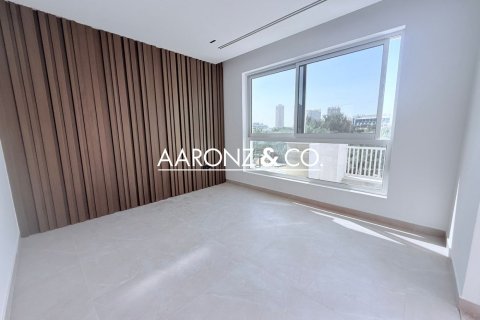 Townhouse in Jumeirah Village Circle, Dubai 4 bedrooms, 285 sq.m. № 94457 - photo 14