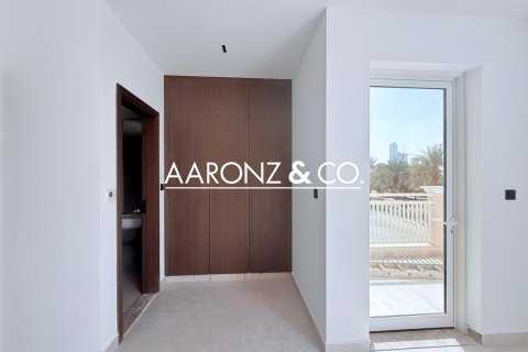 Townhouse in Jumeirah Village Circle, Dubai 4 bedrooms, 285 sq.m. № 94457 - photo 6