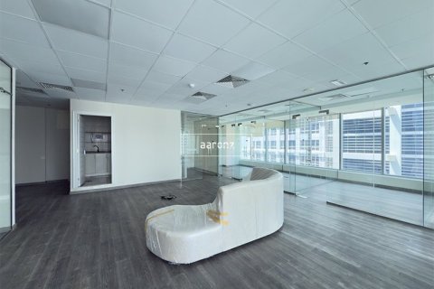 Снять в аренду офис в Бизнес-Бэе, Дубай: 151.9м², № 49658 - фото 3