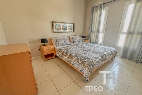 Снять в аренду таунхаус в The Springs, Дубай: 3 спальни, 209м², № 13549 - фото 13