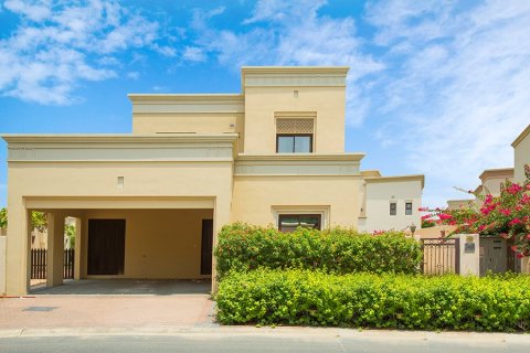 Villa in Casa, Arabian Ranches 2, Dubai 5 bedrooms, 313 sq.m. № 13535 - photo 1