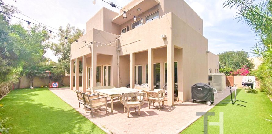 Villa à Arabian Ranches, Dubai, 3 chambres, 309 m², № 13542