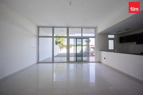 Снять в аренду таунхаус в Дубае: 4 спальни, 174.7м², № 71603 - фото 10