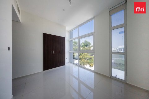 Снять в аренду таунхаус в Дубае: 4 спальни, 174.7м², № 71603 - фото 11