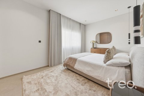 Villa in Meadows, Dubai 5 bedrooms, 336.68 sq.m. № 123498 - photo 15