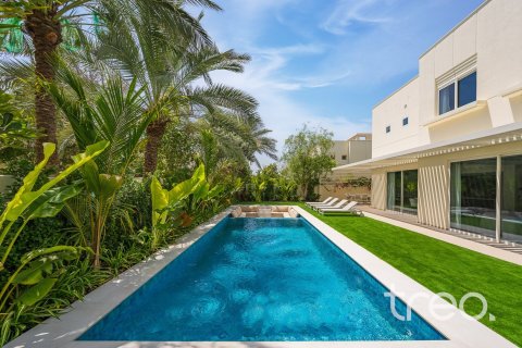 Villa in Meadows, Dubai 5 bedrooms, 336.68 sq.m. № 123498 - photo 24