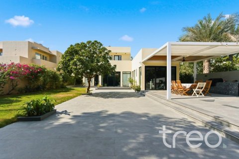 Villa in Saheel, Arabian Ranches, Dubai 4 bedrooms, 492.39 sq.m. № 123495 - photo 7
