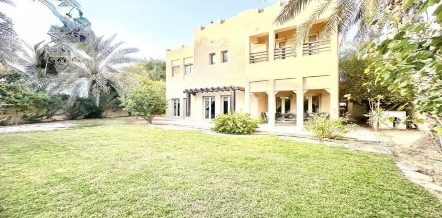 فيلا في Meadows, دبي 5 غرف نوم , 76.92 م² رقم 123492
