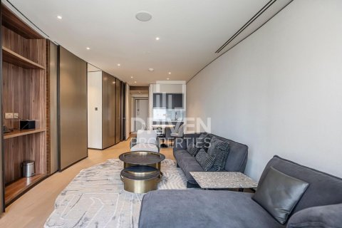 Apartment in Downtown Dubai (Downtown Burj Dubai), Dubai 1 bedroom, 93.92 sq.m. № 136928 - photo 2