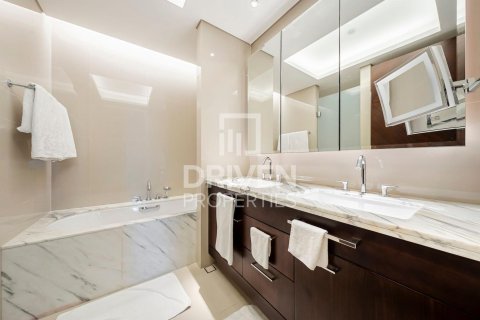Apartment in The Address Sky View Towers, Downtown Dubai (Downtown Burj Dubai), Dubai 2 bedrooms, 157.84 sq.m. № 136929 - photo 13