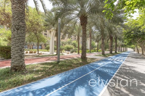 Appartement à Shoreline Apartments, Palm Jumeirah, Dubai, 2 chambres, 144 m², № 37840 - photo 3