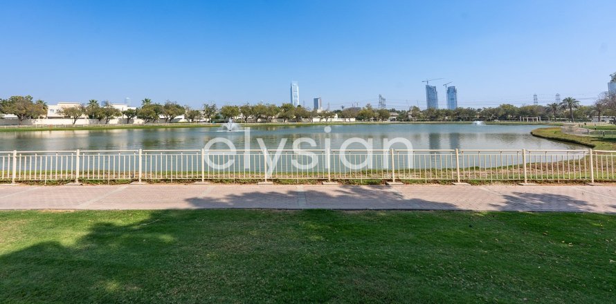 Villa à Meadows, Dubai, 4 chambres, 386 m², № 37844