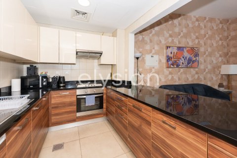 Купить квартиру в Sparkle Towers, Дубай Марина, Дубай: 1 спальня, 76м², № 37843 - фото 13