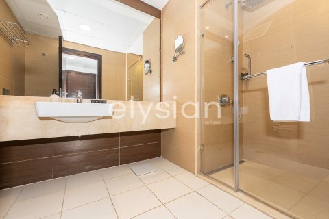 Купить квартиру в Sparkle Towers, Дубай Марина, Дубай: 1 спальня, 76м², № 37843 - фото 5