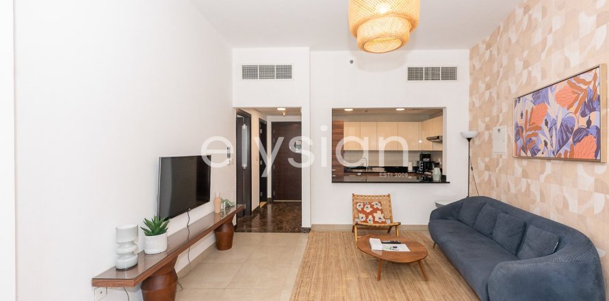 Квартира в Sparkle Towers, Дубай Марина, Дубай, 1 спальня, 76м², № 37843