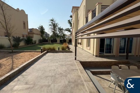 Villa in Jumeirah Village Triangle, Dubai 3 bedrooms, 675 sq.m. № 98372 - photo 28