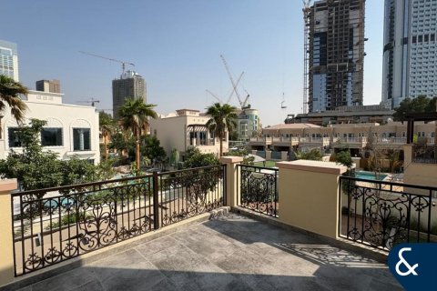 Villa in Jumeirah Village Triangle, Dubai 3 bedrooms, 675 sq.m. № 98372 - photo 24