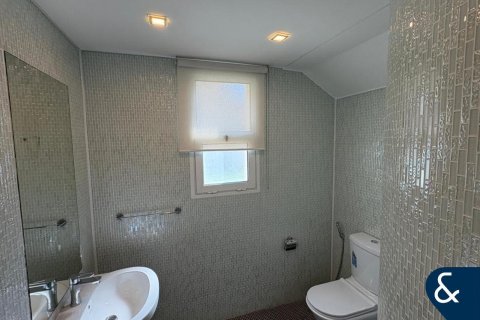 Villa in Jumeirah Village Triangle, Dubai 3 bedrooms, 675 sq.m. № 98372 - photo 19