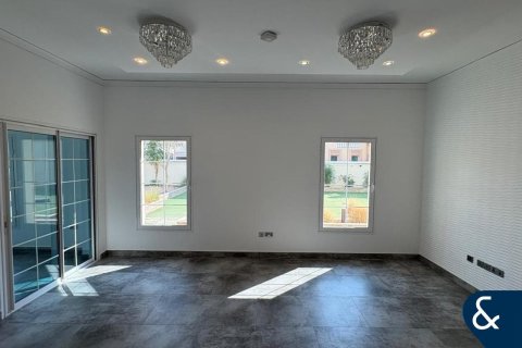 Villa in Jumeirah Village Triangle, Dubai 3 bedrooms, 675 sq.m. № 98372 - photo 9