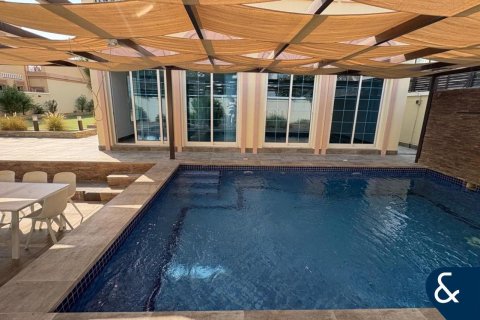 Villa in Jumeirah Village Triangle, Dubai 3 bedrooms, 675 sq.m. № 98372 - photo 27