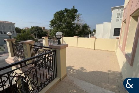 Villa in Jumeirah Village Triangle, Dubai 3 bedrooms, 675 sq.m. № 98372 - photo 17
