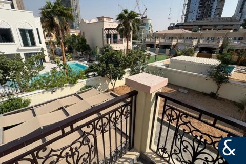 Villa in Jumeirah Village Triangle, Dubai 3 bedrooms, 675 sq.m. № 98372 - photo 23