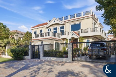 Villa in The Villa, Dubai 7 bedrooms, 650 sq.m. № 98385