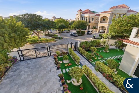 Villa in The Villa, Dubai 7 bedrooms, 650 sq.m. № 98385 - photo 24