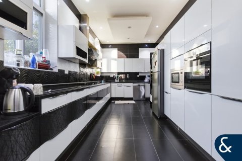 Villa in The Villa, Dubai 7 bedrooms, 650 sq.m. № 98385 - photo 6