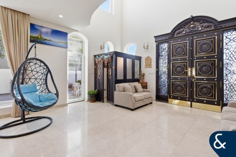 Villa in The Villa, Dubai 7 bedrooms, 650 sq.m. № 98385 - photo 5