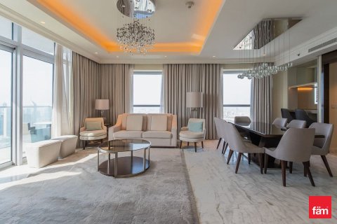 Apartamento en Downtown Dubai (Downtown Burj Dubai), Dubai, 3 dormitorios, 202.7 m², № 55713 - foto 2
