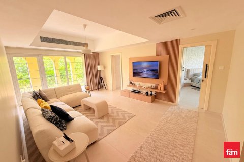 Villa en Dubai, 5 dormitorios, 529.6 m², № 55704 - foto 5