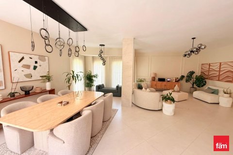 Villa en Dubai, 5 dormitorios, 529.6 m², № 55704 - foto 2