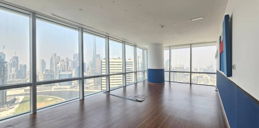 Офис в Бизнес-Бэе, Дубай, 650.1м², № 7975