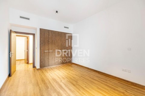 Apartment in Executive Towers, Business Bay, Dubai 2 bedrooms, 132 sq.m. № 20499 - photo 7