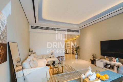 Apartment in Business Bay, Dubai 2 bedrooms, 123.75 sq.m. № 137025 - photo 5