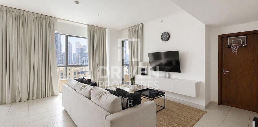 Appartement à The Residences, Downtown Dubai (Downtown Burj Dubai), Dubai, 2 chambres, 121.89 m², № 136995