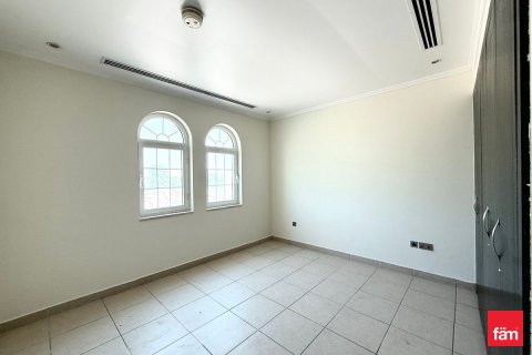 Villa en Dubai, 3 dormitorios, 526.8 m², № 58374 - foto 11