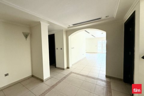 Villa en Dubai, 3 dormitorios, 526.8 m², № 58374 - foto 4