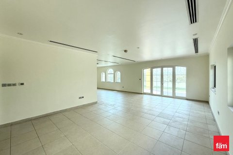 Villa en Dubai, 3 dormitorios, 526.8 m², № 58374 - foto 5