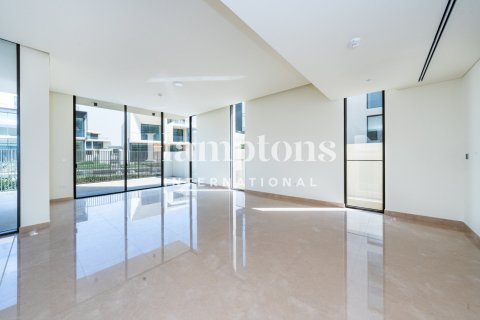 Villa in Maple at Dubai Hills Estate, Dubai Hills Estate, Dubai 5 bedrooms, 659.14678500 sq.m. № 124309 - photo 8