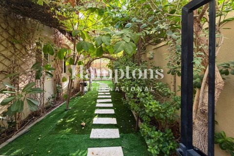 Townhouse in Casa Viva, Serena, Dubai 3 bedrooms, 275.68036220 sq.m. № 124310 - photo 7