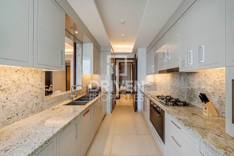 Apartment in The Address Sky View Towers, Downtown Dubai (Downtown Burj Dubai), Dubai 3 bedrooms, 187.76 sq.m. № 128028 - photo 11