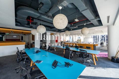 Снять в аренду офис в Даунтаун Дубай (Даунтаун Бурдж Дубай), Дубай: 539.23409581м², № 90083 - фото 15