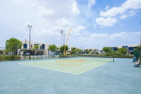 Снять в аренду виллу в Дубай Хилс Эстейт, Дубай: 3 спальни, 194м², № 90100 - фото 6