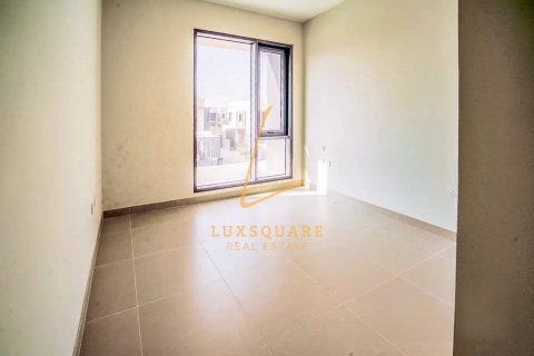 Снять в аренду виллу в Дубай Хилс Эстейт, Дубай: 3 спальни, 194м², № 90100 - фото 7